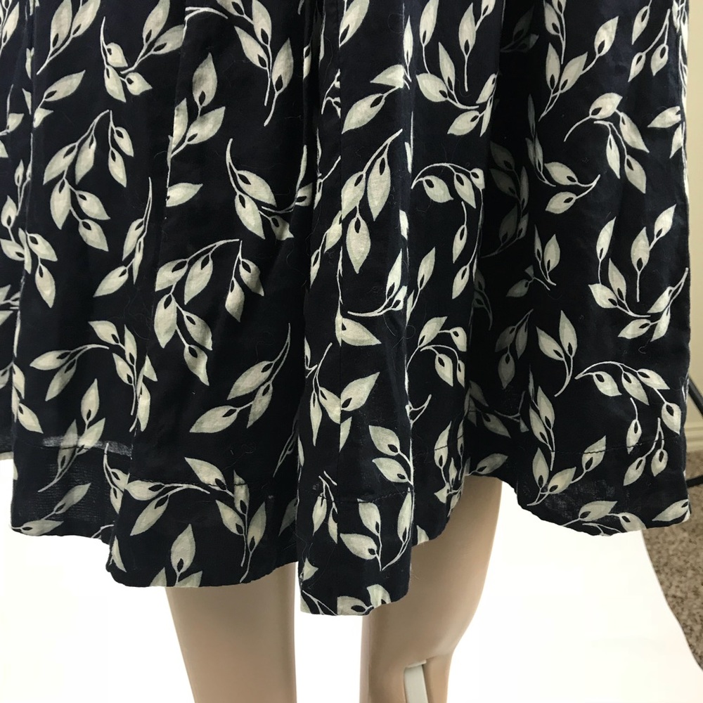 GAP Fit & Midi Leaf Print Dress. Women’s Size 8 - Picture 7 of 8